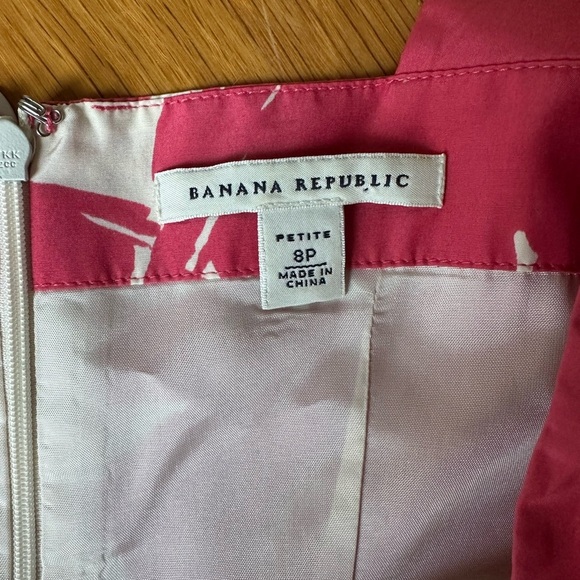 Banana Republic Women’s Silk Blend Pink Brushstroke Floral Mini Dress Size 8P - Picture 5 of 10